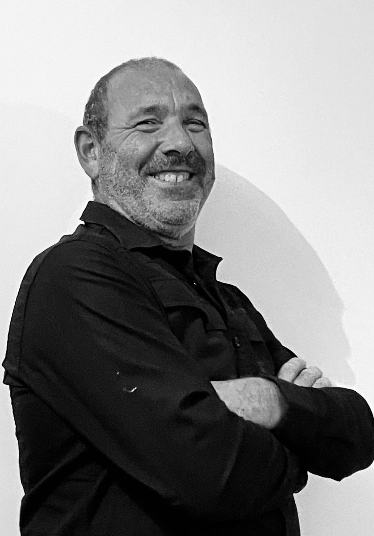 José Pinto, fondateur de la SARL Pinto José, artisan rénovation à Dracy-le-Fort depuis 1990